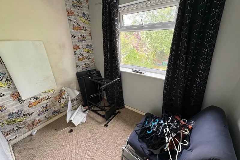4 bed Semi-Detached House For Auction