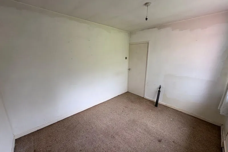 4 bed Semi-Detached House For Auction
