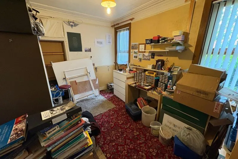 3 bed End Terrace House For Auction