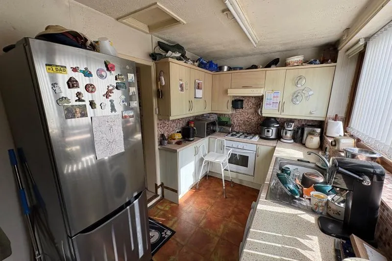 3 bed End Terrace House For Auction