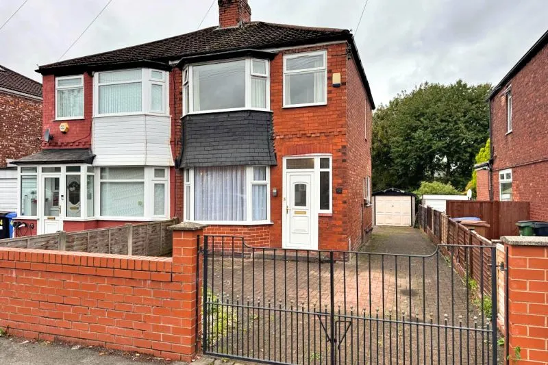 3 bed Semi-Detached House For Auction