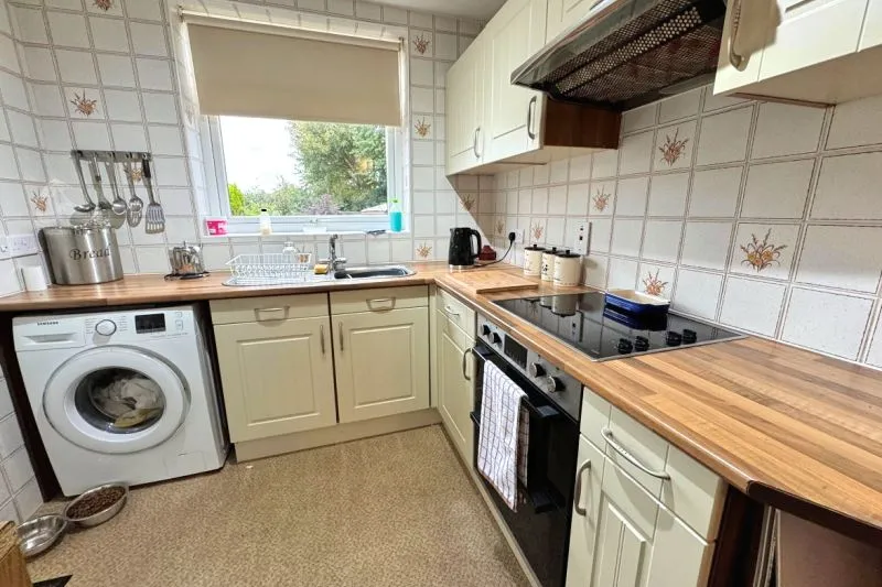 3 bed Semi-Detached House For Auction