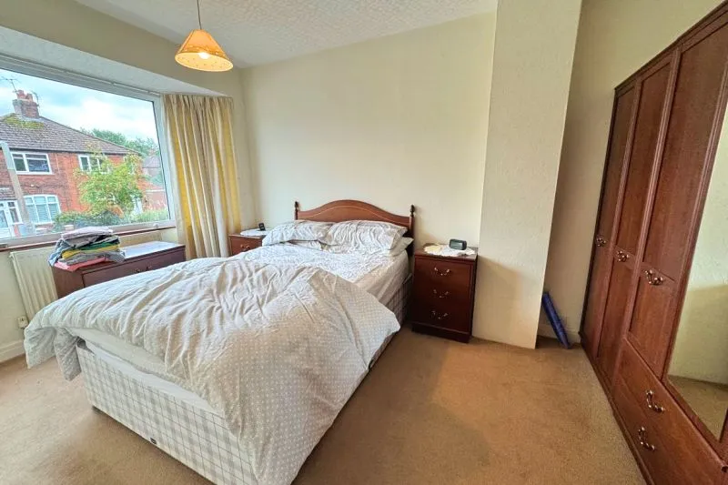 3 bed Semi-Detached House For Auction