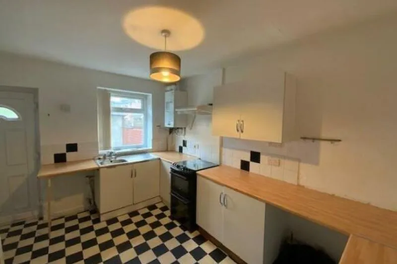 3 bed Terraced House For Auction