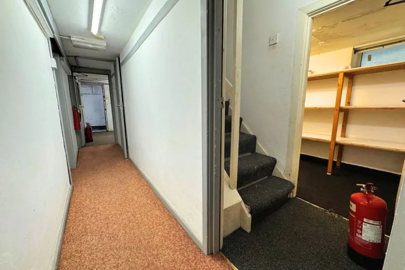 7 bed Detached House For Auction