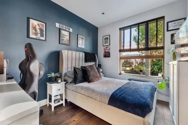 2 bed Apartment For Auction