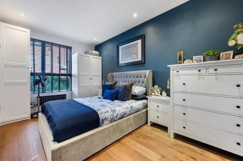 2 bed Apartment For Auction