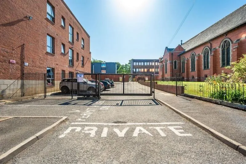 2 bed Apartment For Auction