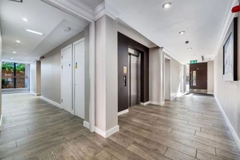 2 bed Apartment For Auction