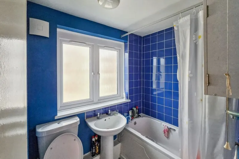 3 bed Townhouse House For Auction