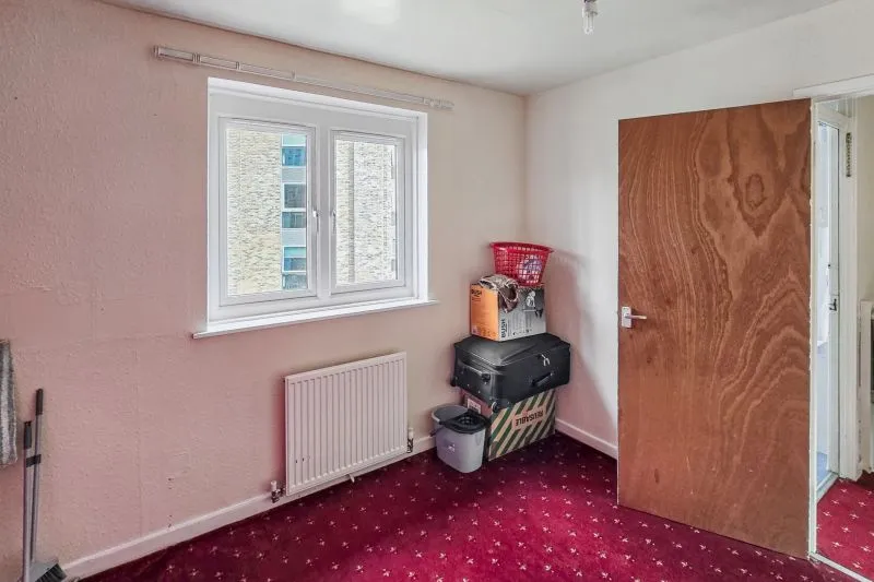3 bed Townhouse House For Auction