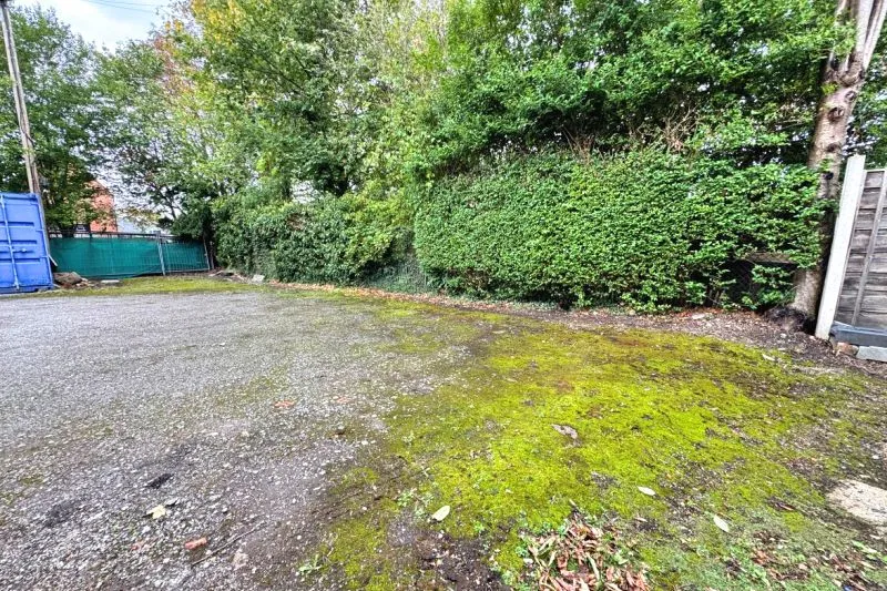 1 bed Mixed Use Commercial For Auction