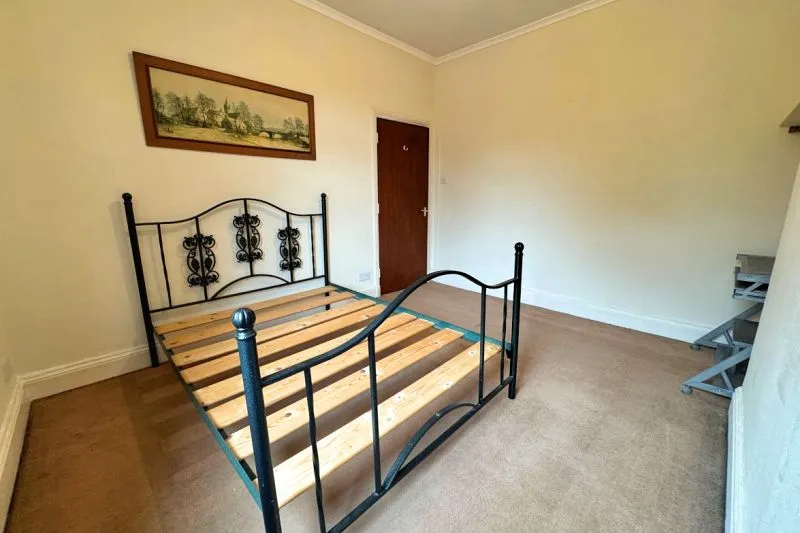 1 bed Mixed Use Commercial For Auction