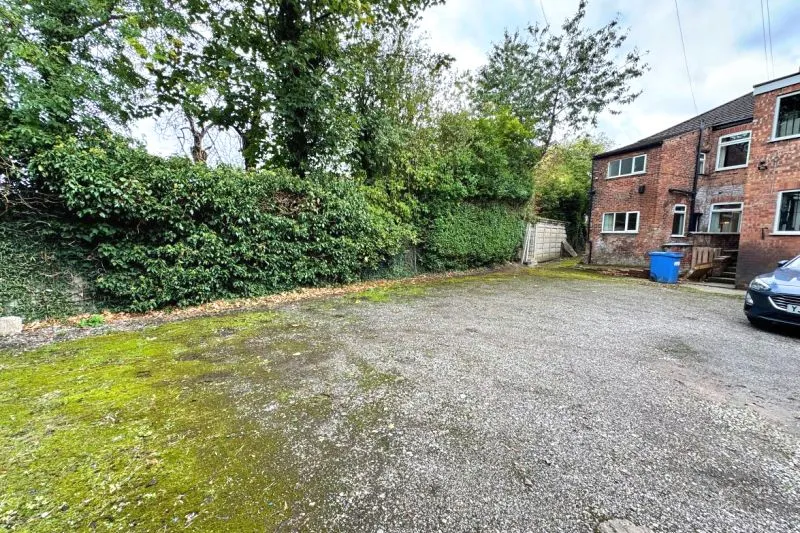 1 bed Mixed Use Commercial For Auction
