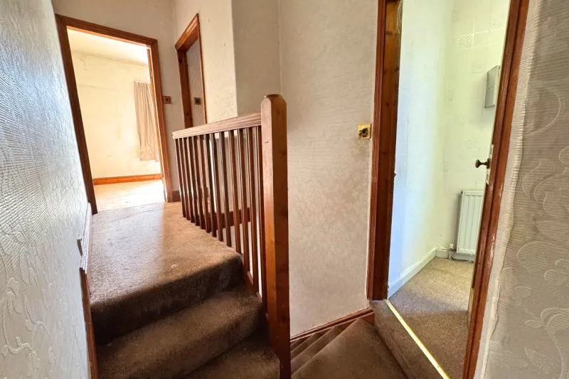 3 bed End Terrace House For Auction