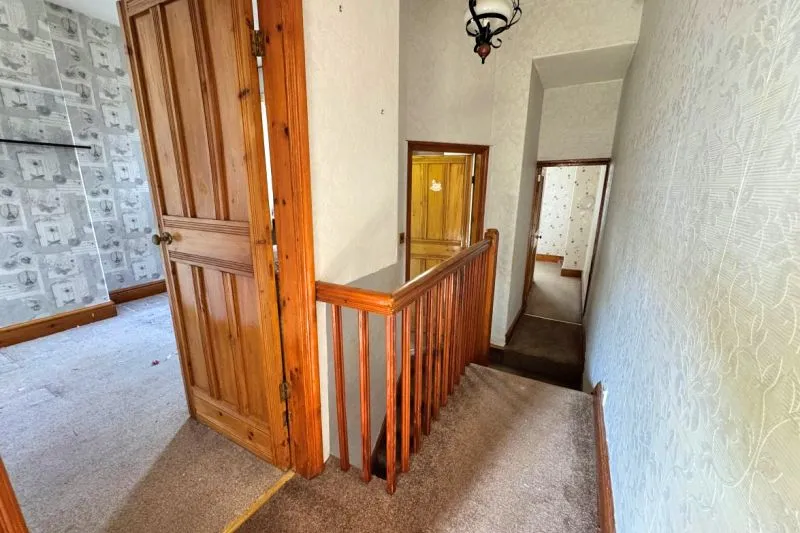 3 bed End Terrace House For Auction
