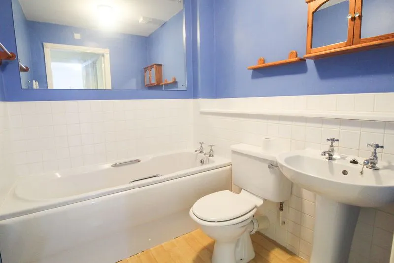2 bed Apartment For Auction