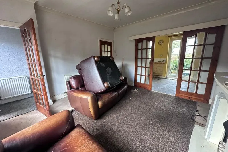 2 bed Semi-Detached House For Auction