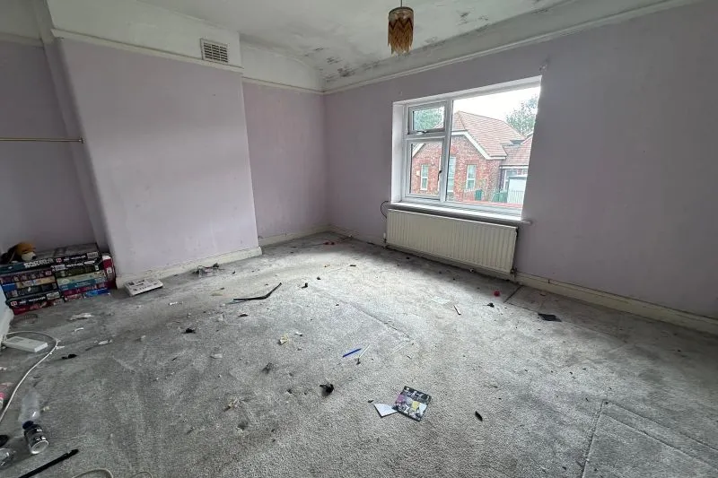 2 bed Semi-Detached House For Auction