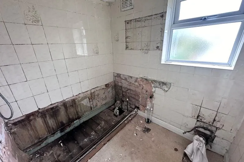 2 bed Semi-Detached House For Auction