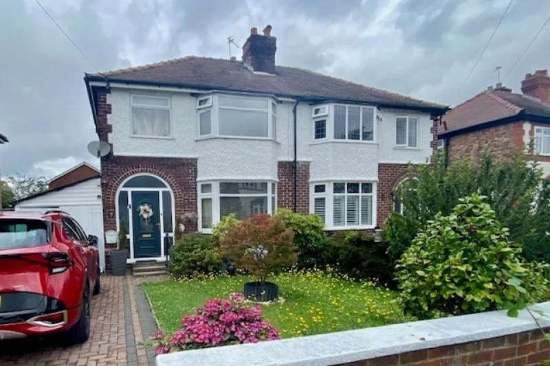 3 bed Semi-Detached House For Auction