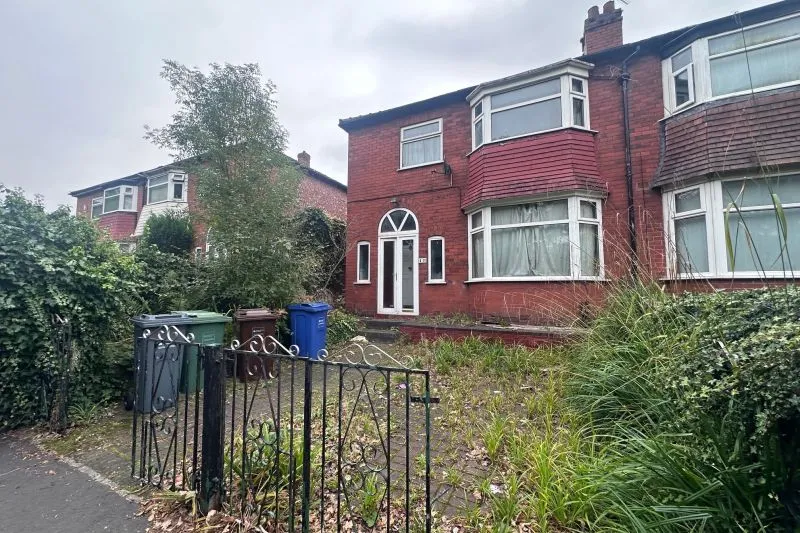 3 bed Semi-Detached House For Auction