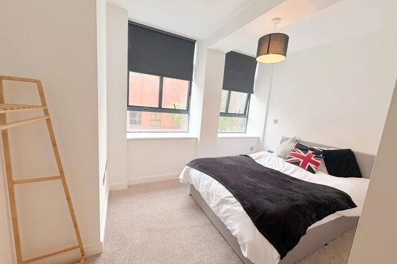 1 bed Apartment For Auction