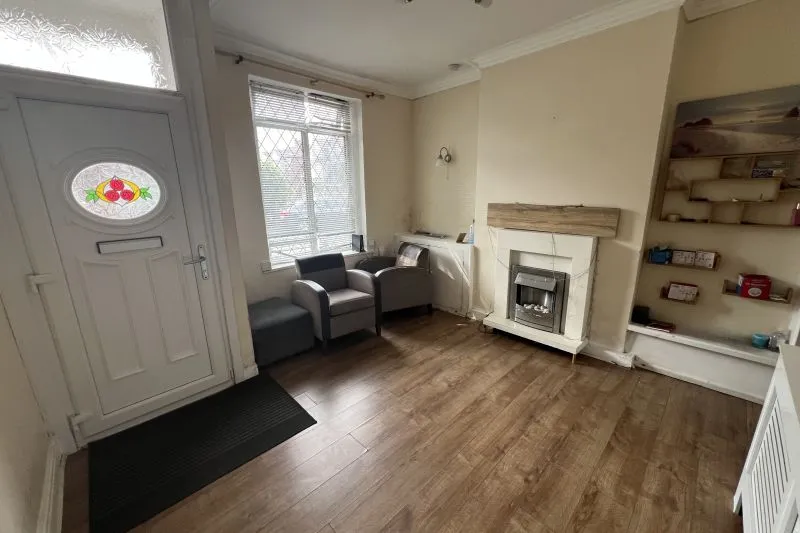 4 bed End Terrace House For Auction