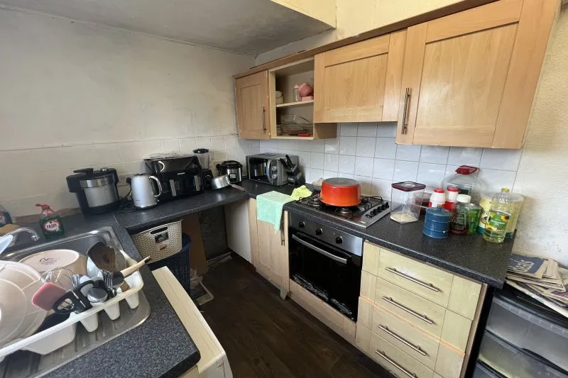 4 bed End Terrace House For Auction