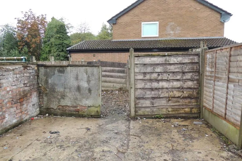 3 bed Terraced House For Auction