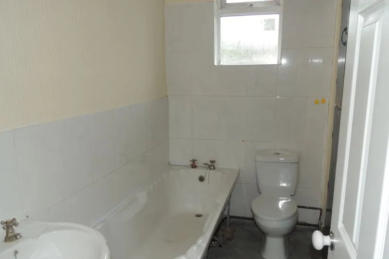 3 bed Terraced House For Auction