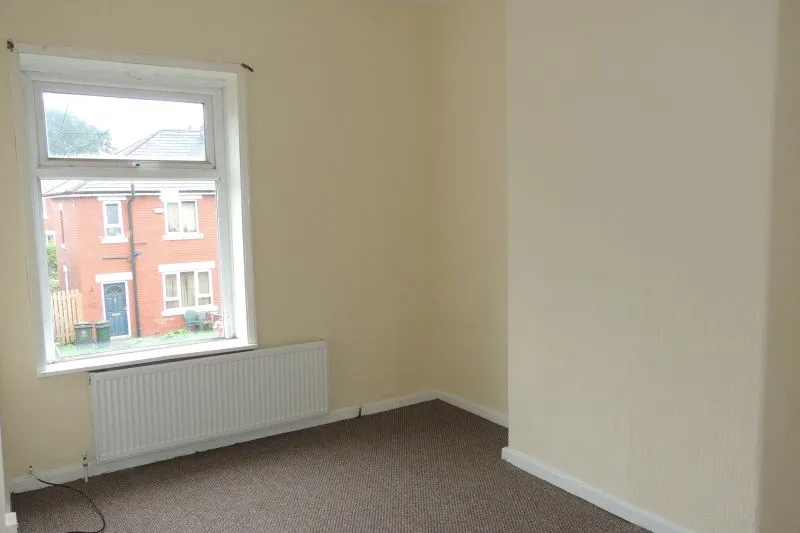 3 bed Terraced House For Auction