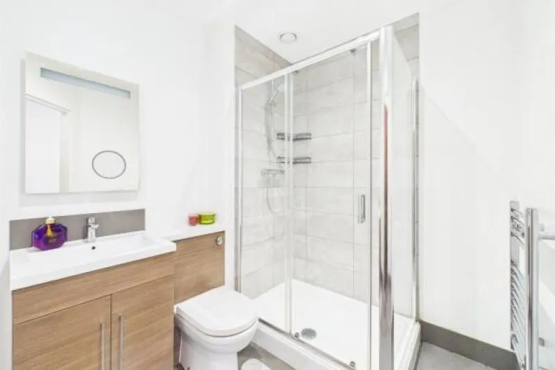 1 bed Apartment For Auction