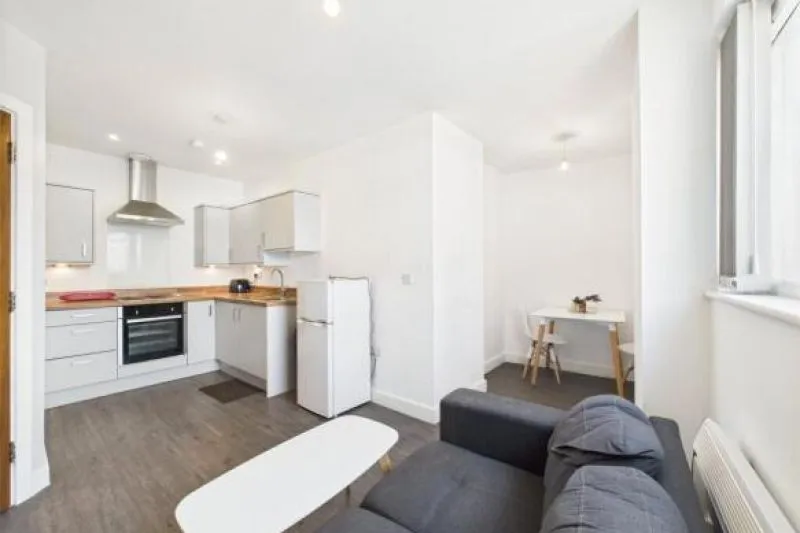 1 bed Apartment For Auction