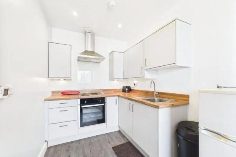 1 bed Apartment For Auction