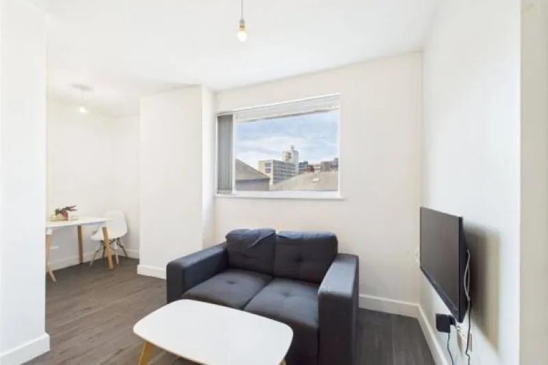 1 bed Apartment For Auction