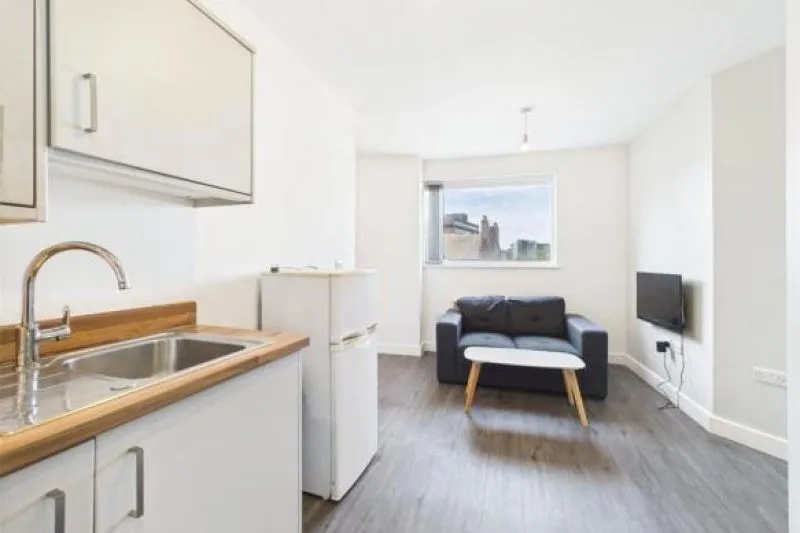 1 bed Apartment For Auction