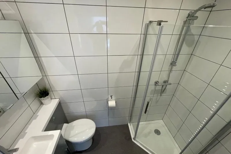 5 bed Semi-Detached House For Auction