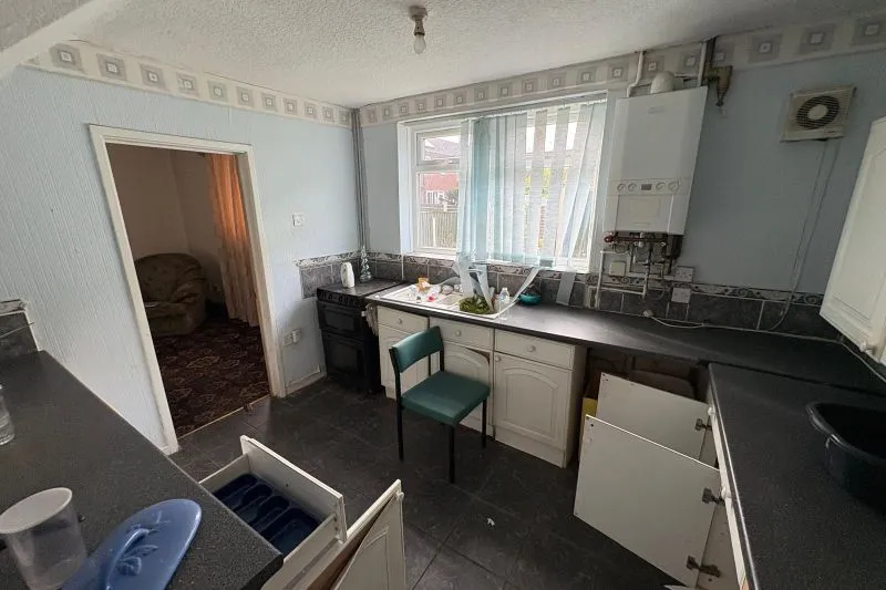 3 bed End Terrace House For Auction