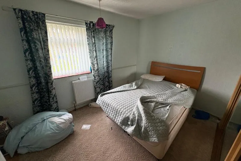 3 bed End Terrace House For Auction
