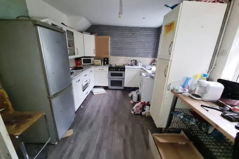 3 bed Terraced House For Auction
