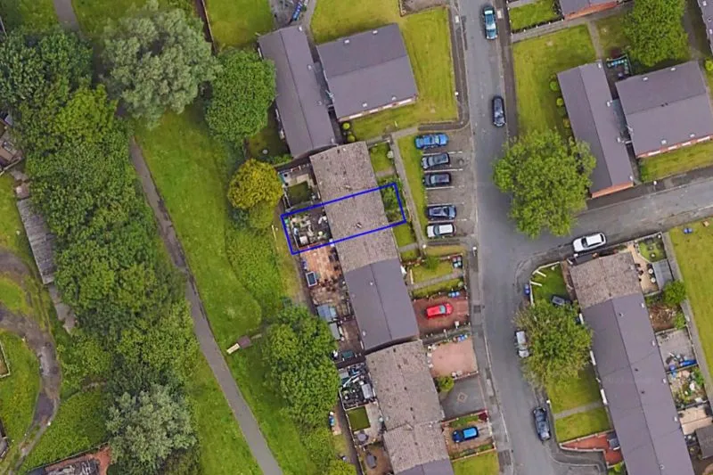 3 bed Terraced House For Auction