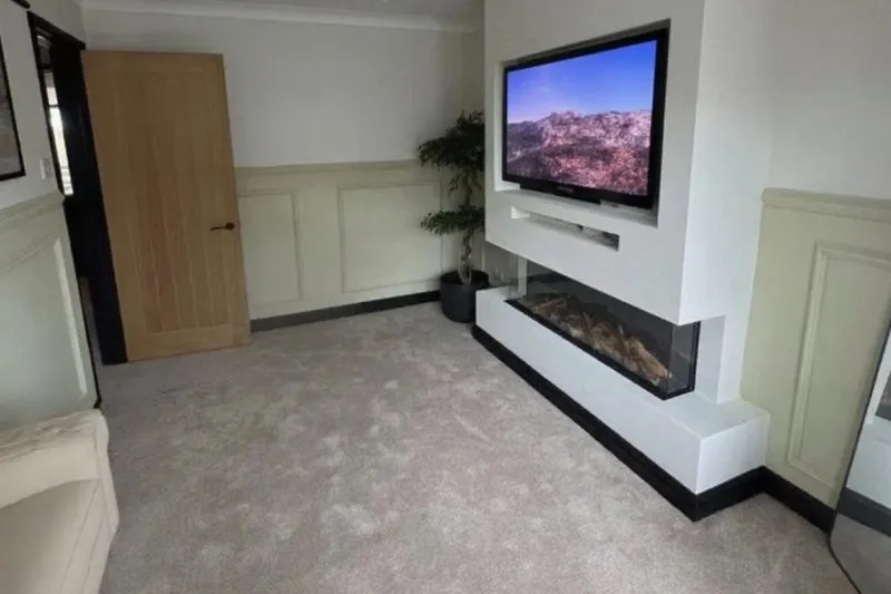 4 bed Detached House For Auction
