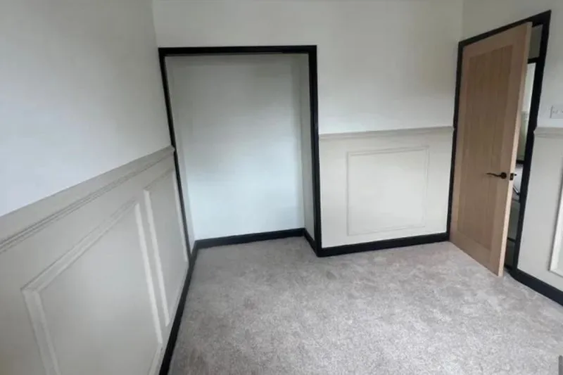 4 bed Detached House For Auction