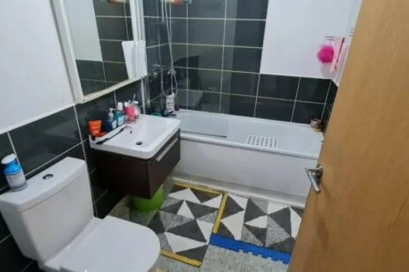 4 bed Townhouse House For Auction