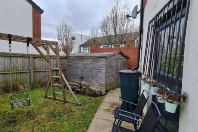4 bed Townhouse House For Auction