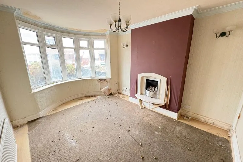 3 bed Semi-Detached House For Auction