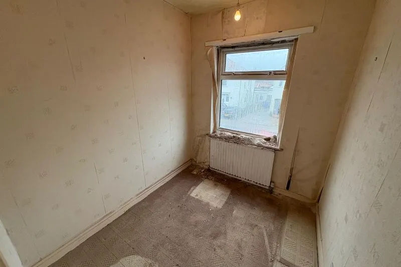 3 bed Semi-Detached House For Auction
