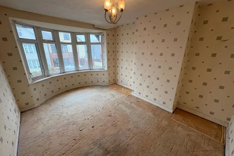 3 bed Semi-Detached House For Auction