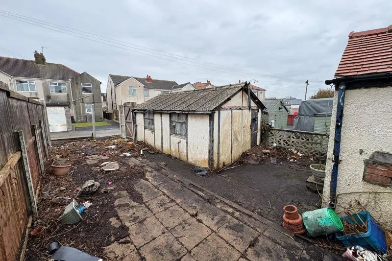 3 bed Semi-Detached House For Auction